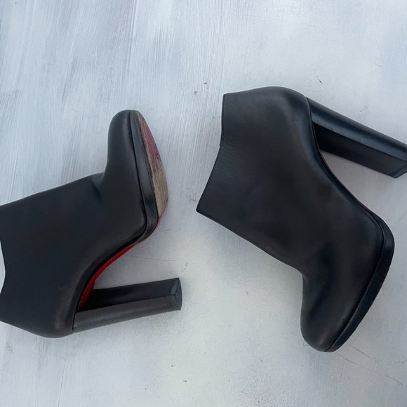 ❌SOLD❌Christian Louboutin Black Leather Booties Chunky Block High Heels Ankle - Picture 3 of 9